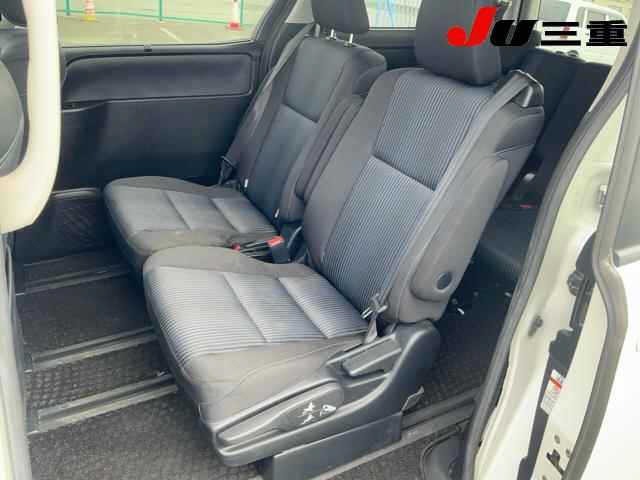 TOYOTA VOXY 2015 image 2
