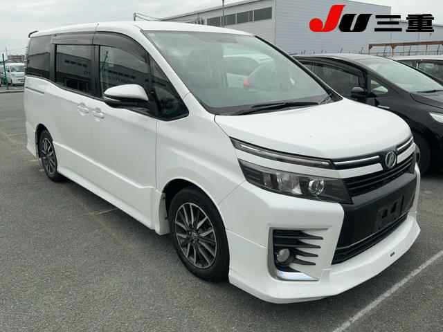 TOYOTA VOXY 2015 image 9
