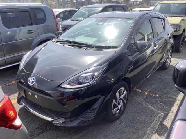 Toyota Aqua 2018 (S Style Black) image 4