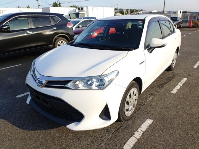 Toyota Corolla Axio White 2019