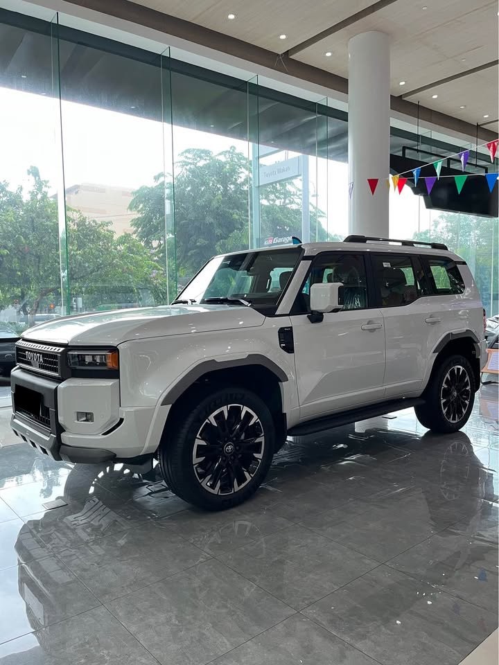 2027 TOYOTA LAND CRUISER PRADO SUV LUXURY 2.4 4WD AT White