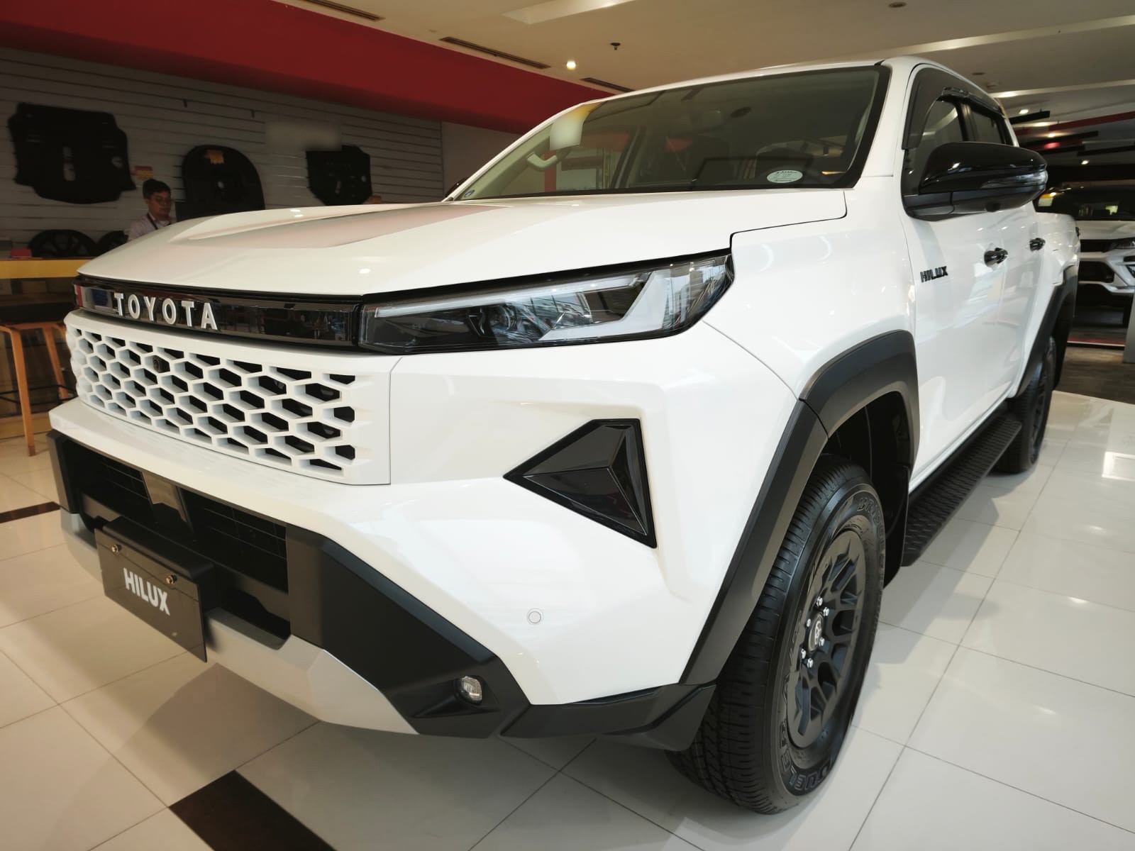 2026 TOYOTA HILUX DOUBLE CAB G 2.8 2WD AT White