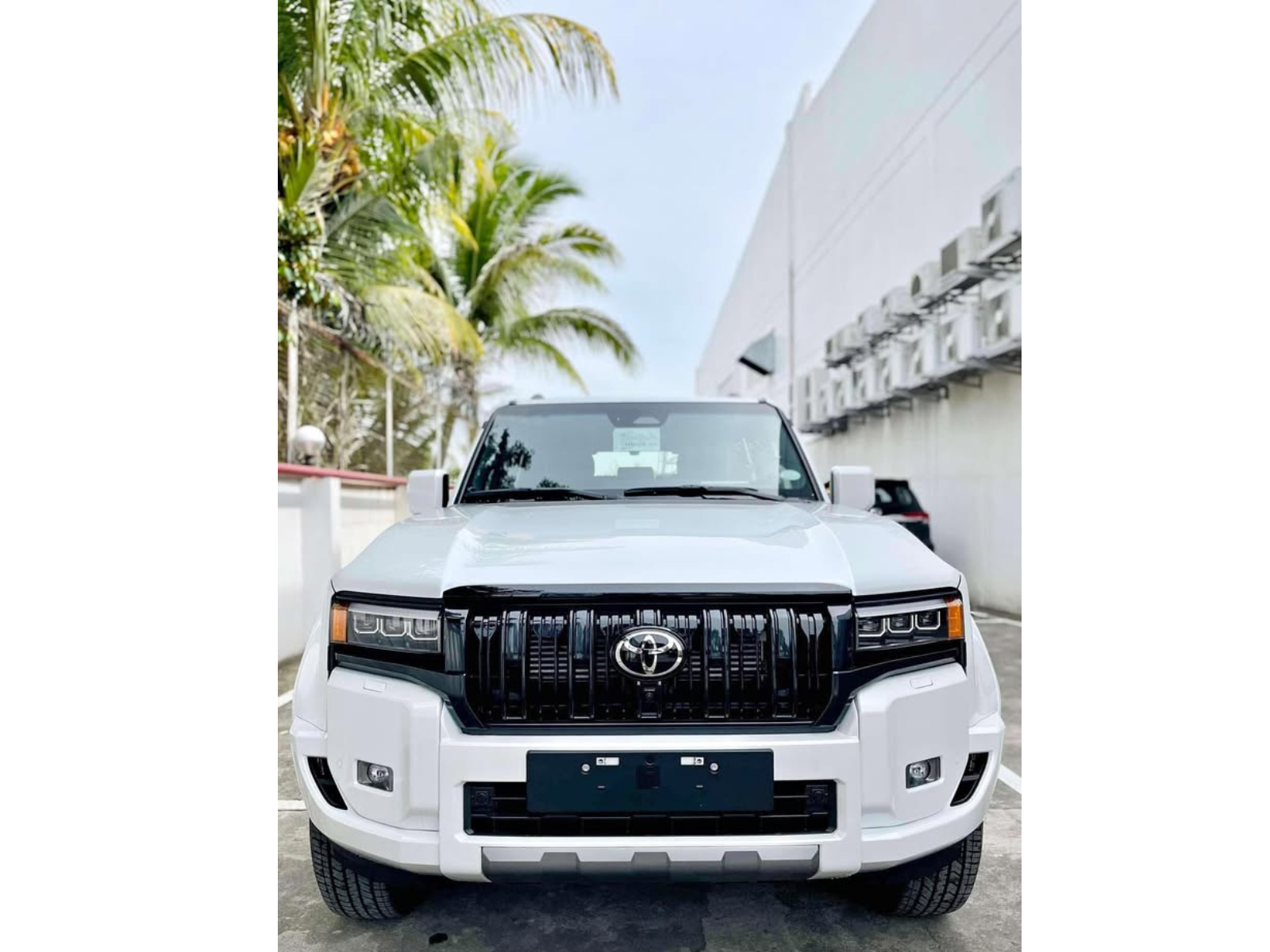 2027 TOYOTA LAND CRUISER PRADO SUV 2.4 4WD AT White