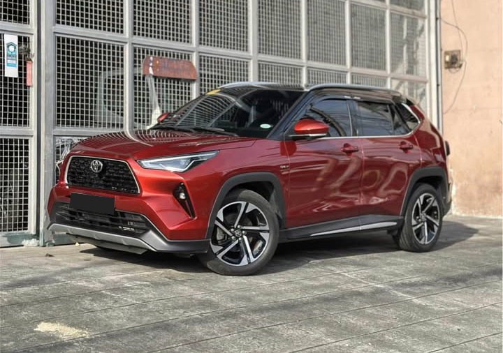 2027 TOYOTA YARIS CROSS SUV S HEV 1.5 2WD CVT Red