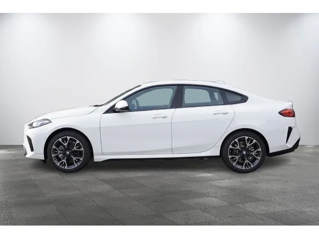 BMW 2 Series 220 M Sport 2025 image 4