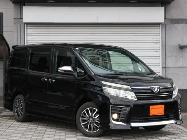 Toyota Voxy Black 2015