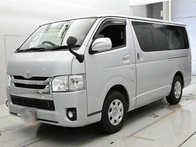 TOYOTA HIACE VAN 2017