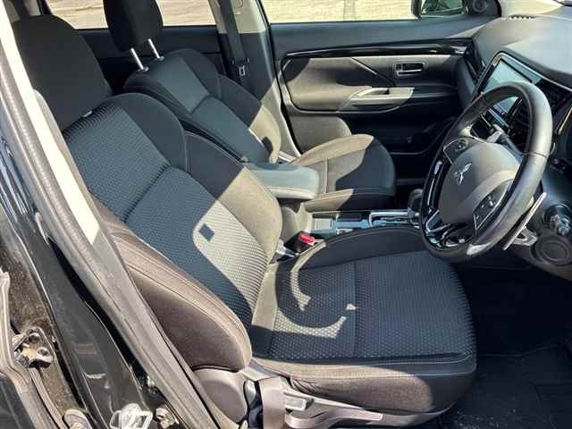 Mitsubishi Outlander Black 2019 image 4