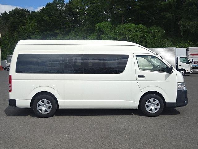 TOYOTA HIACE COMMUTER 2017 WHITE image 4
