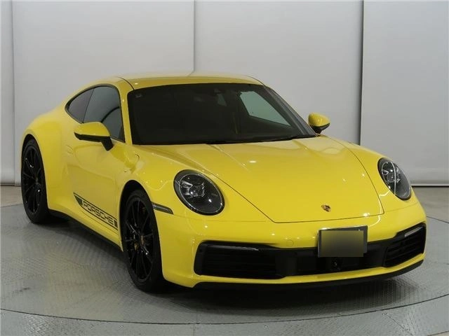 Porsche 911 Carrera 4S Yellow 2020