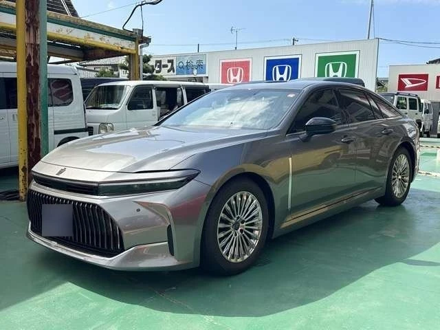 Toyota Crown 2.5 Z Silver