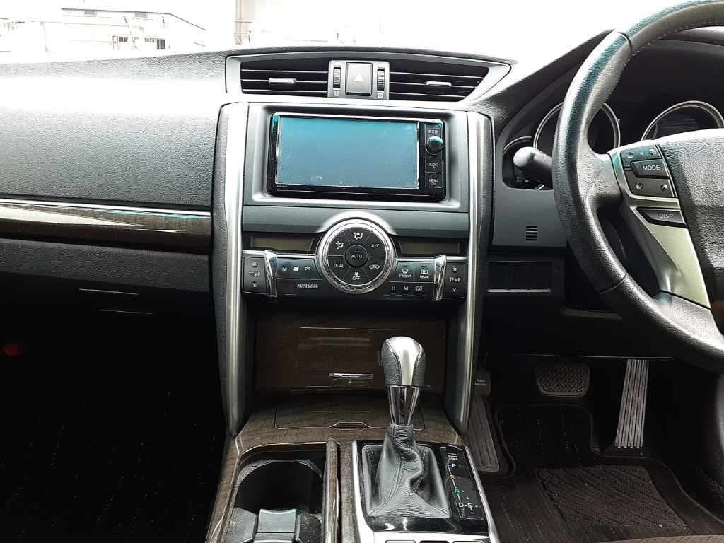 TOYOTA MARK X 2015 image 9
