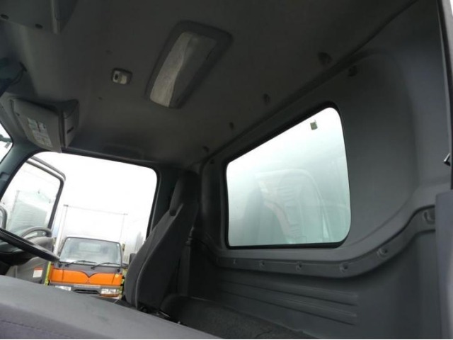 ISUZU FORWARD image 10