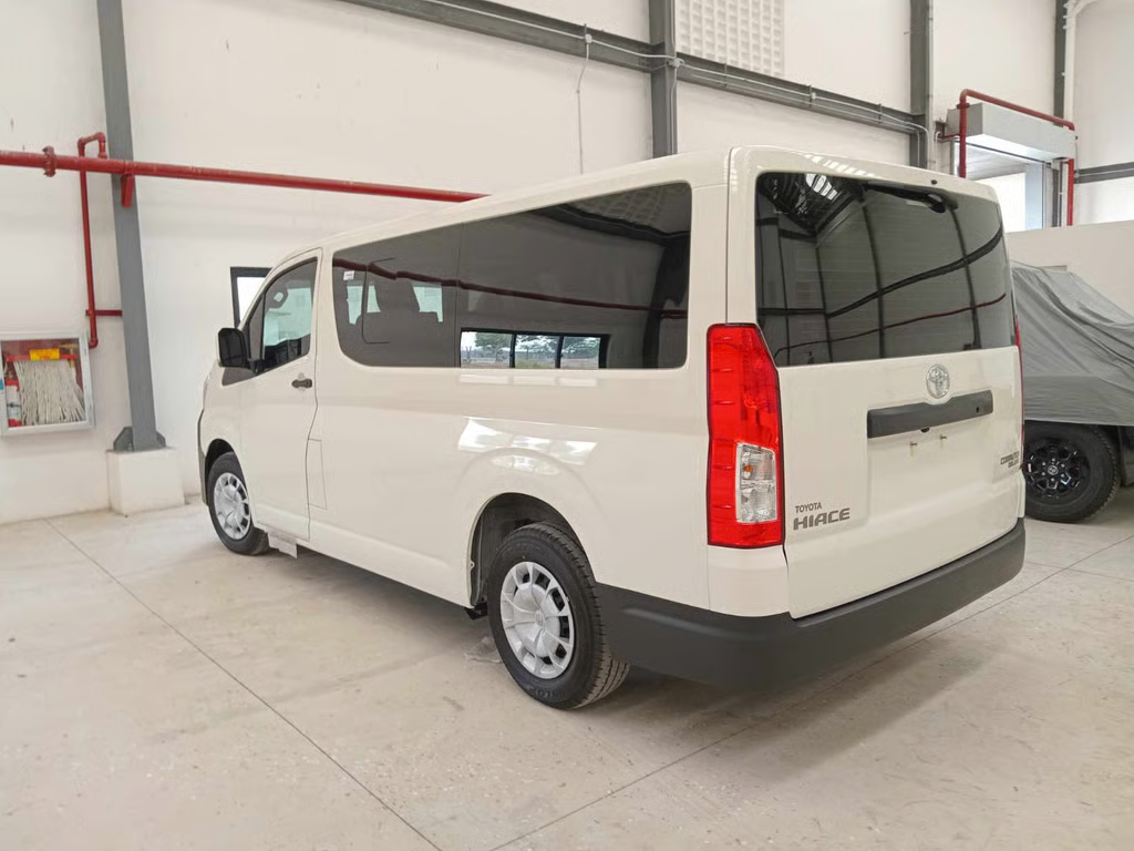 2027 TOYOTA HIACE VAN COMMUTER DELUXE 2.8 2WD MT White image 4