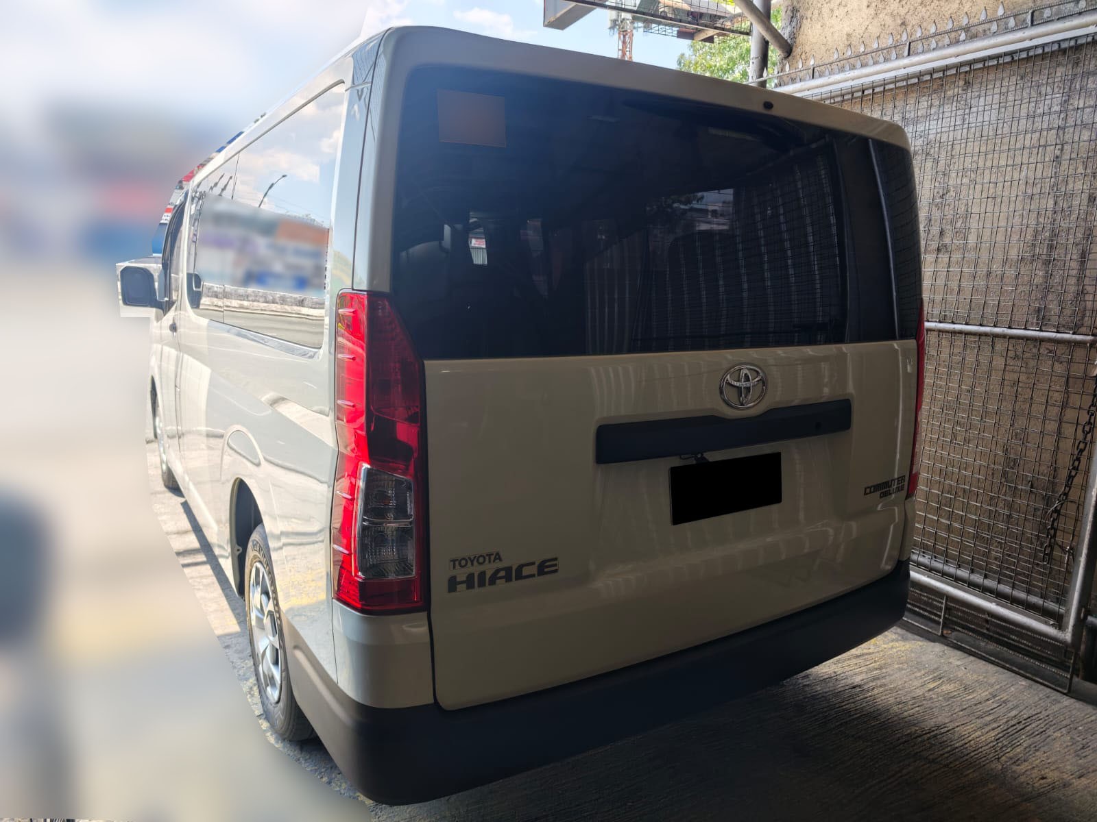 2022 TOYOTA HIACE VAN COMMUTER DELUXE 2.8 2WD MT White image 3