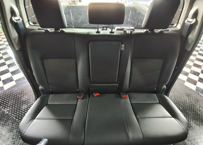 2026 TOYOTA HILUX TRAVO OVERLAND 2.8 2WD AT Black image 18