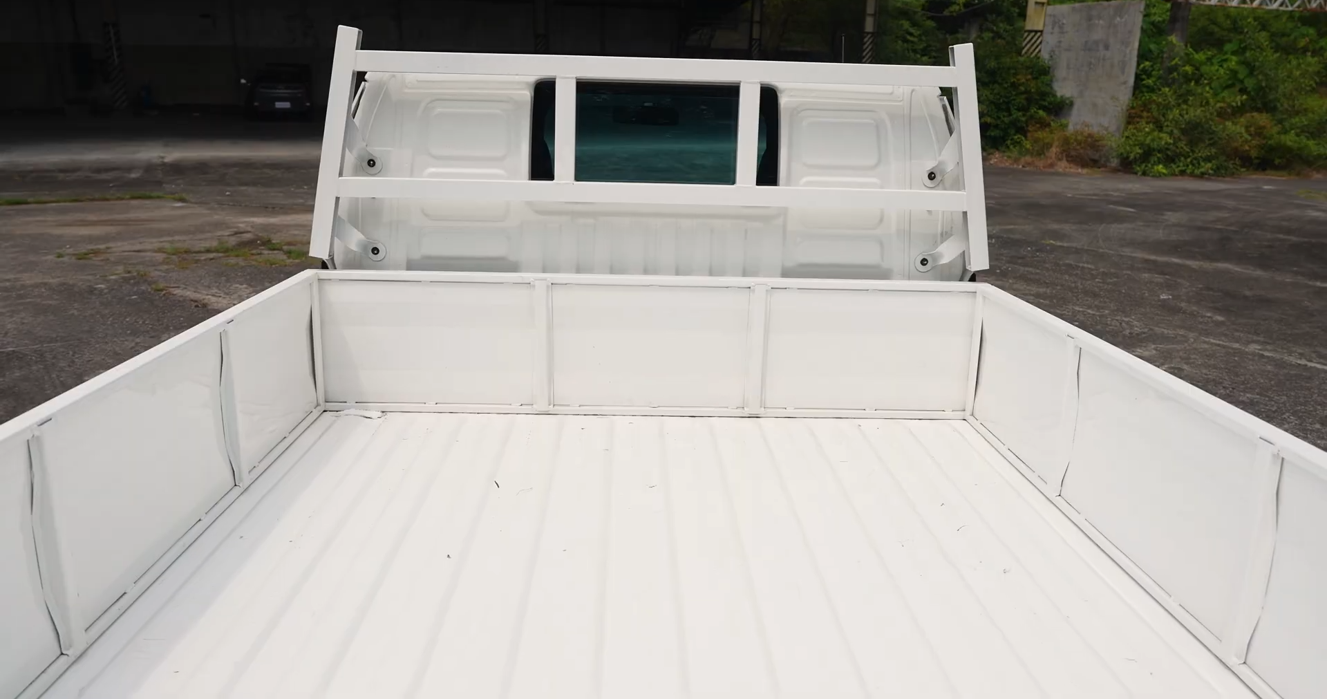 2027 TOYOTA TAMARAW SINGLE CAB Dropside Gas 2.0 2WD MT White image 9