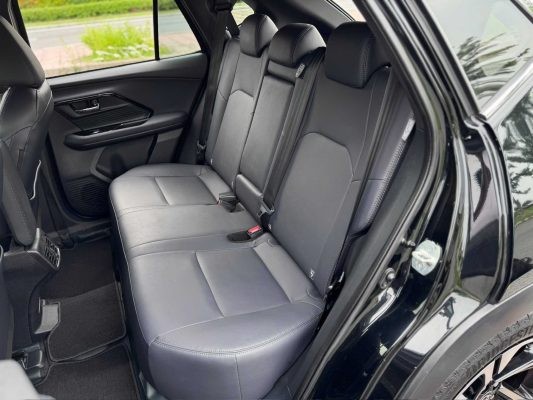 2027 TOYOTA YARIS CROSS SUV PETROL 1.5 2WD CVT Black image 5