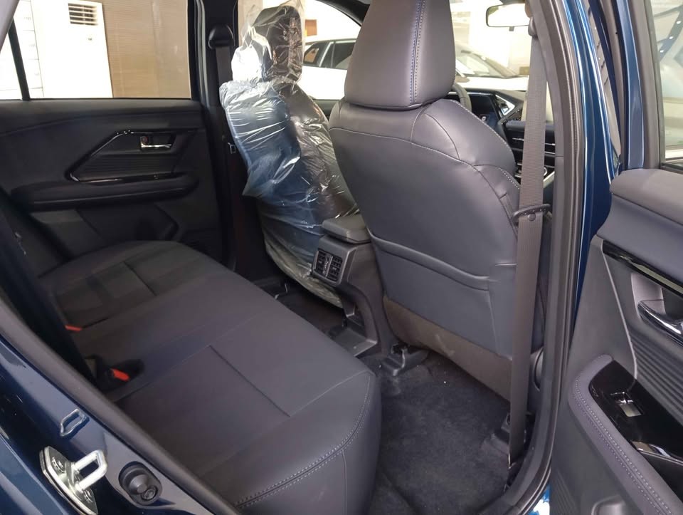 2027 TOYOTA YARIS CROSS SUV V 1.5 2WD AT Blue image 9