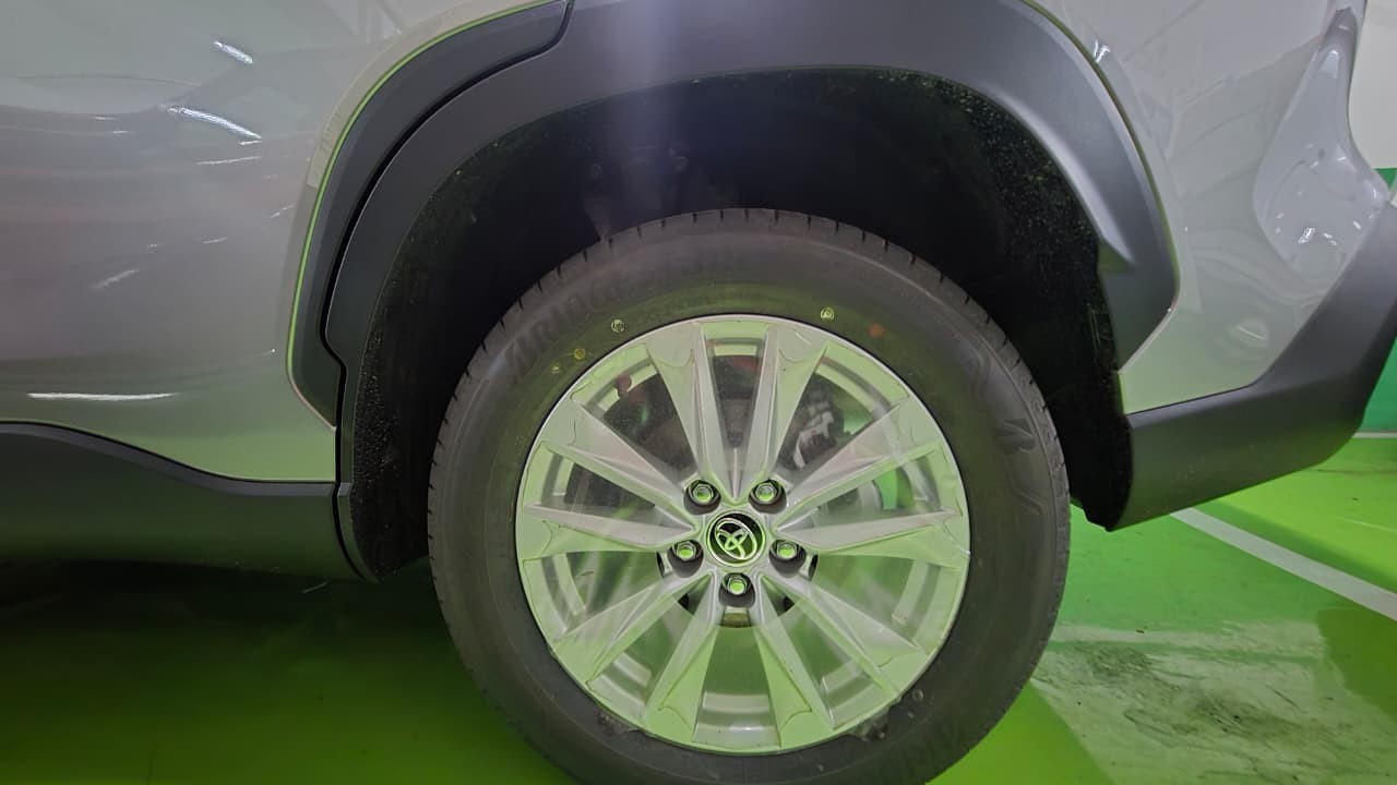2027 TOYOTA COROLLA CROSS SUV G 1.8 2WD AT Silver image 12