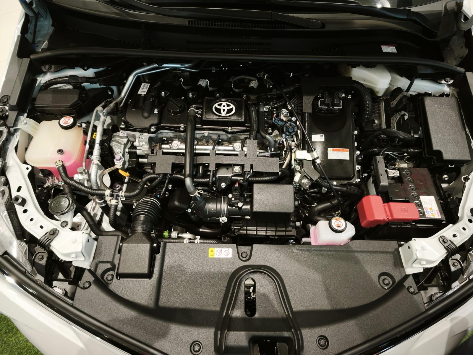 2027 TOYOTA COROLLA ALTIS SEDAN G HEV 1.8 2WD CVT White image 32