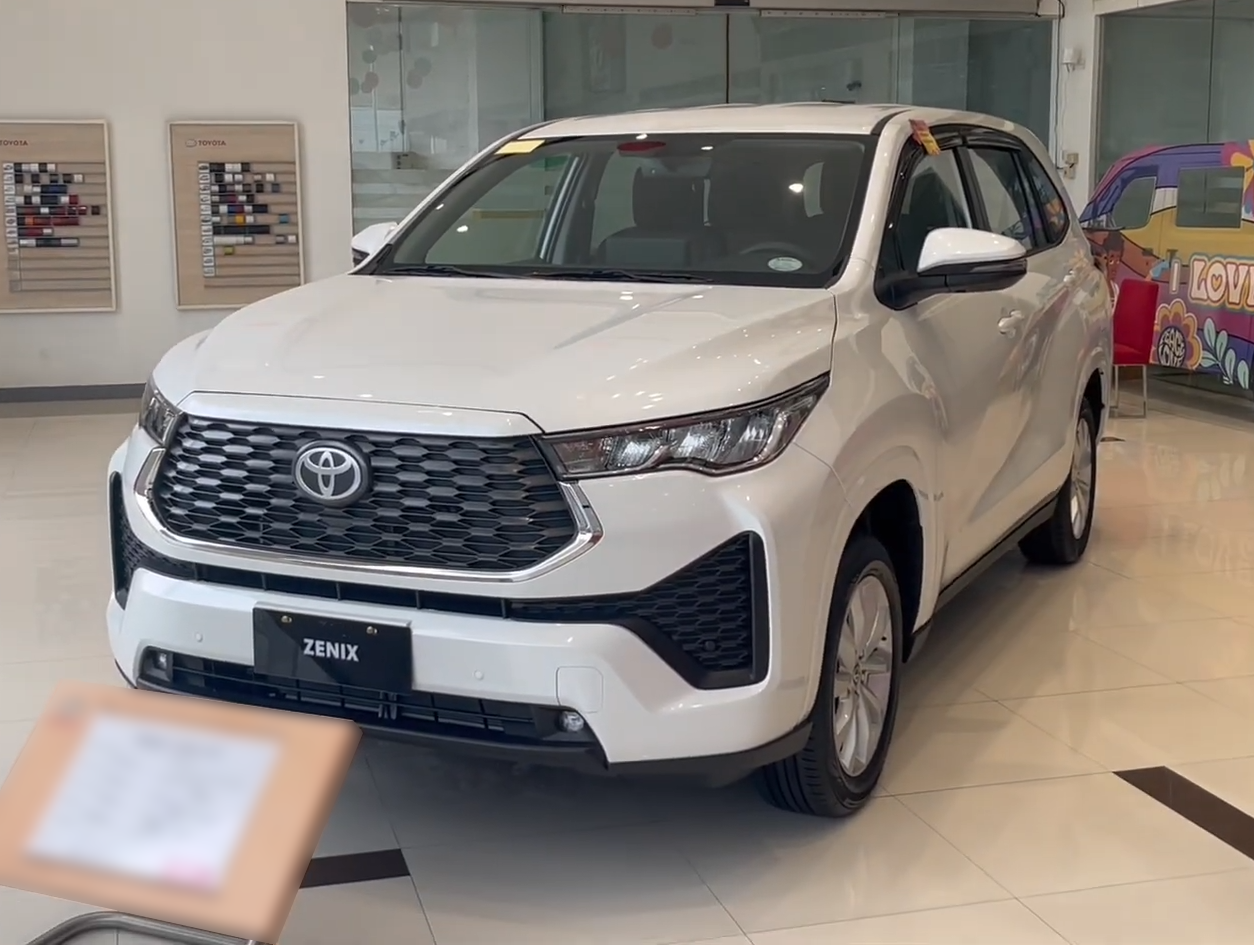 2027 TOYOTA ZENIX MPV V 2.0 2WD CVT White