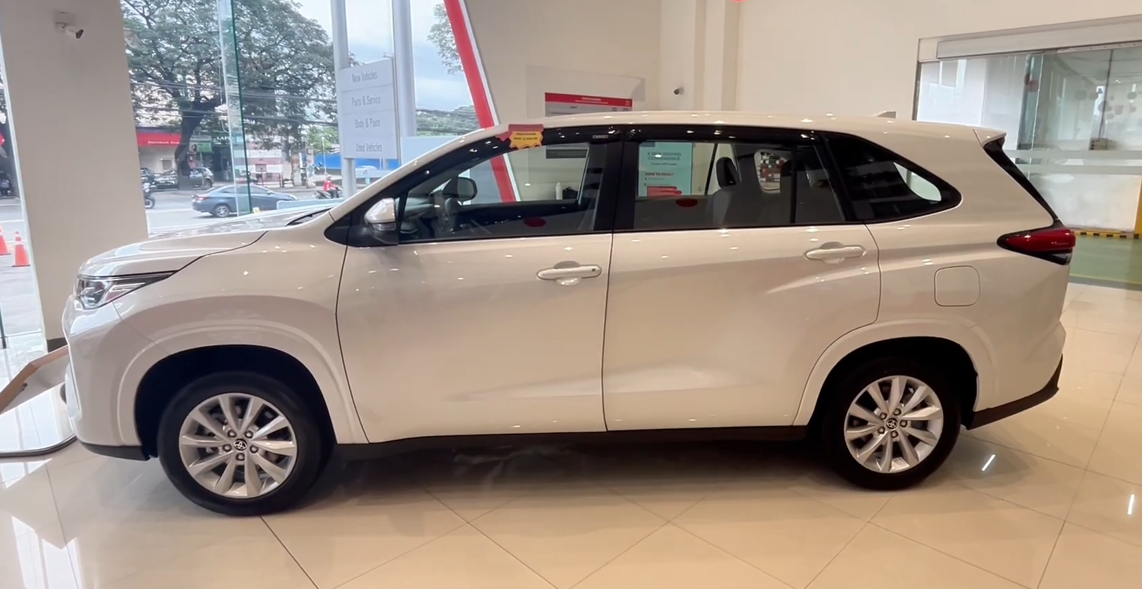 2027 TOYOTA ZENIX MPV V 2.0 2WD CVT White image 2