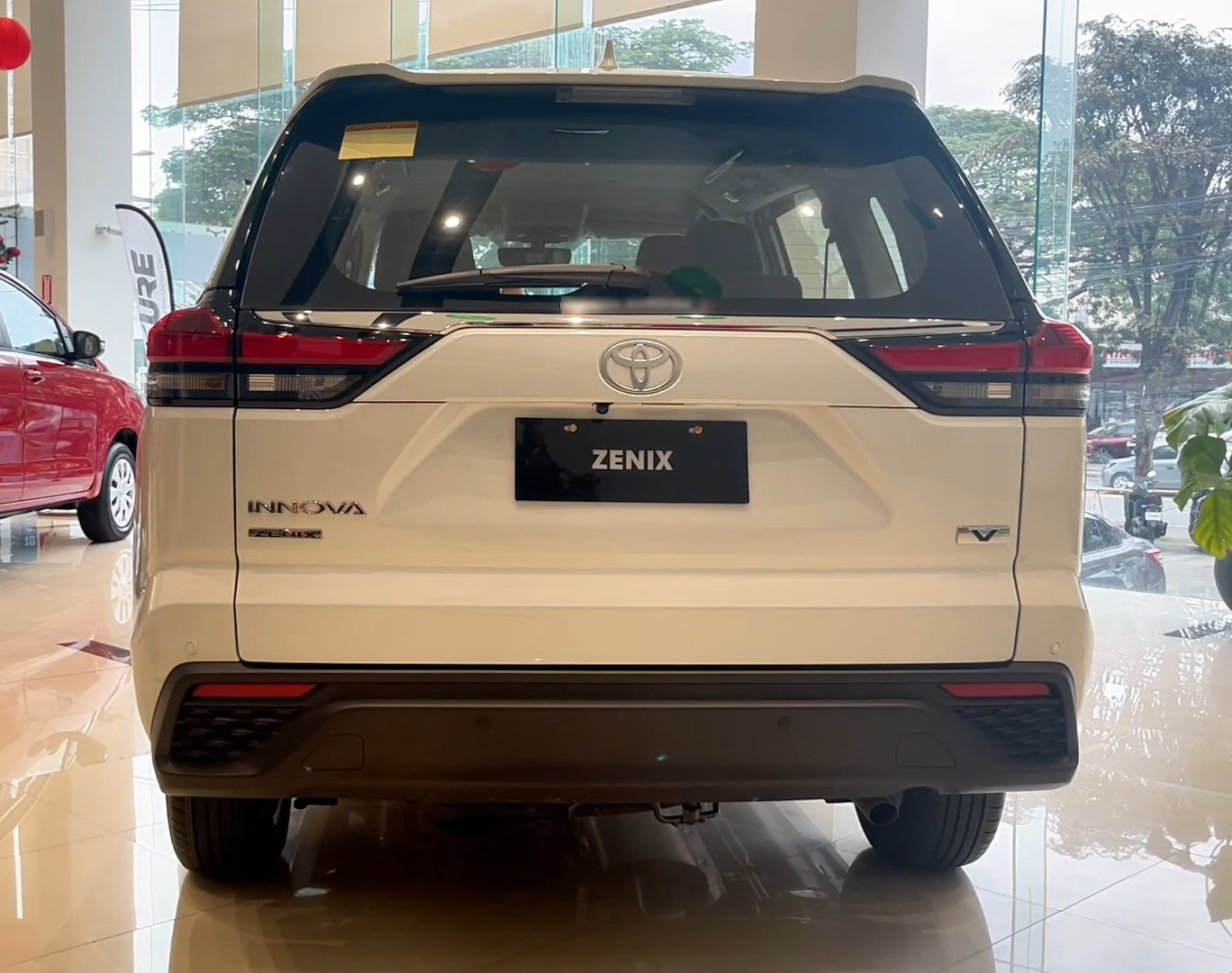 2027 TOYOTA ZENIX MPV V 2.0 2WD CVT White image 4