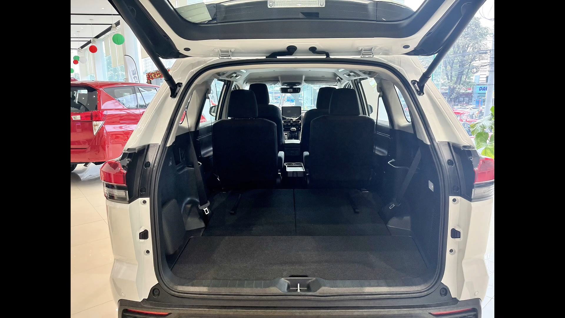 2027 TOYOTA ZENIX MPV V 2.0 2WD CVT White image 16