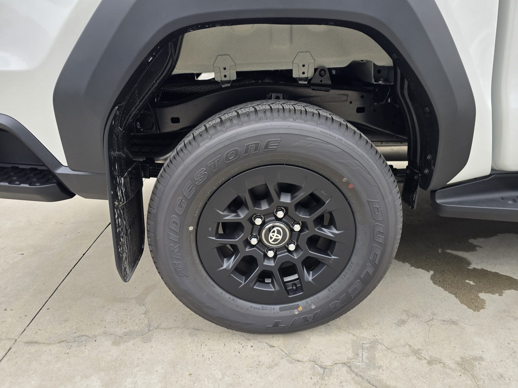 2027 TOYOTA HILUX DOUBLE CAB PRO 2.8 2WD AT White (Z-1385) image 10