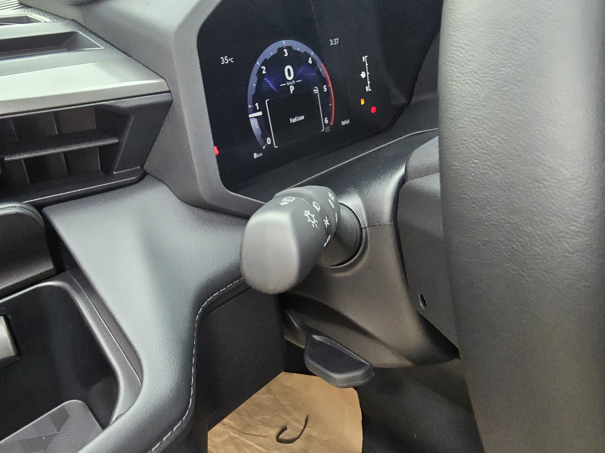 2027 TOYOTA HILUX DOUBLE CAB PRO 2.8 2WD AT White (Z-1385) image 24