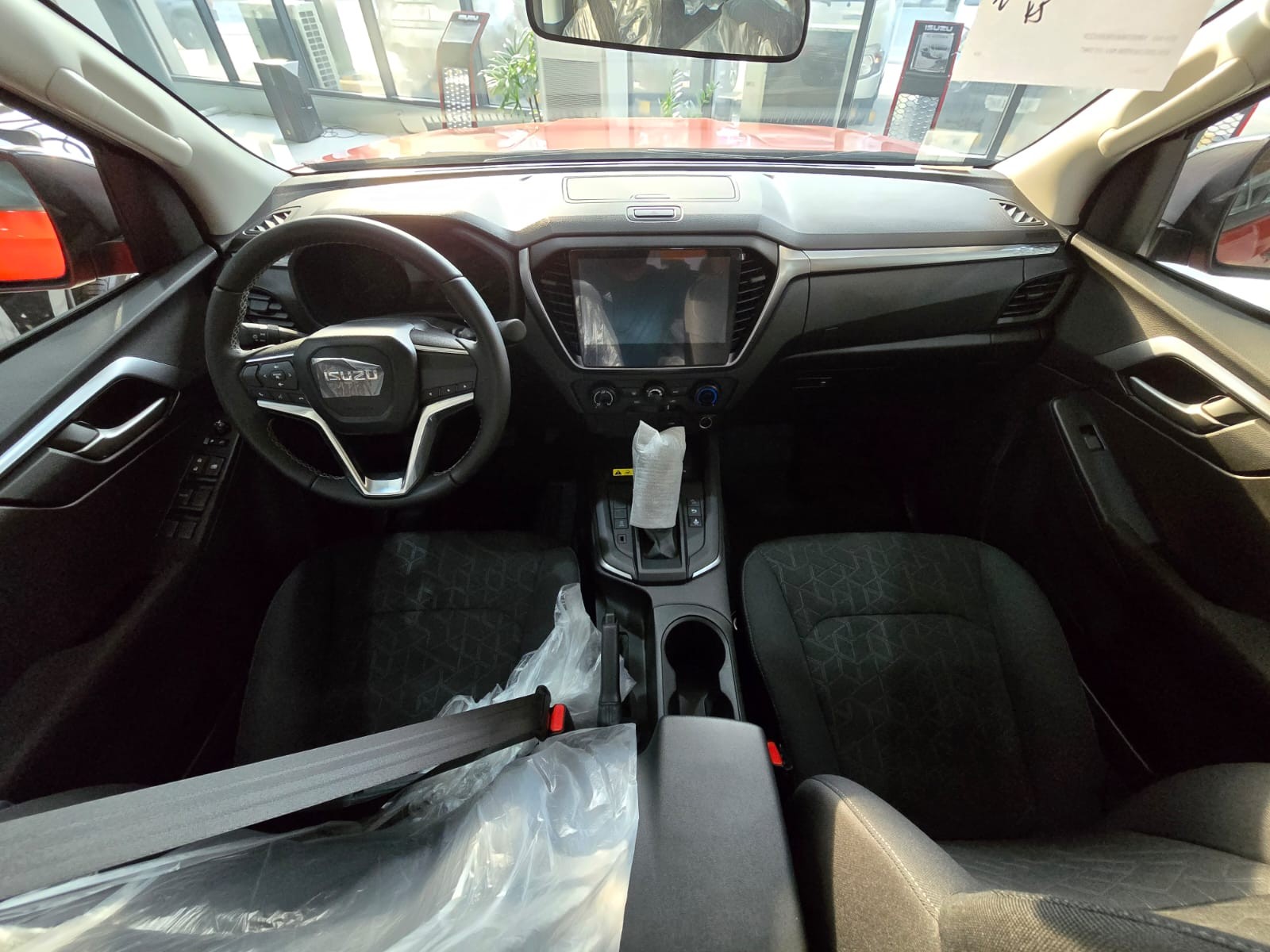 2027 ISUZU D-MAX DOUBLE CAB LS-A 3.0 2WD AT Red image 26