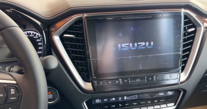 2027 ISUZU D-MAX DOUBLE CAB LS-E 3.0 4WD AT Orange image 11