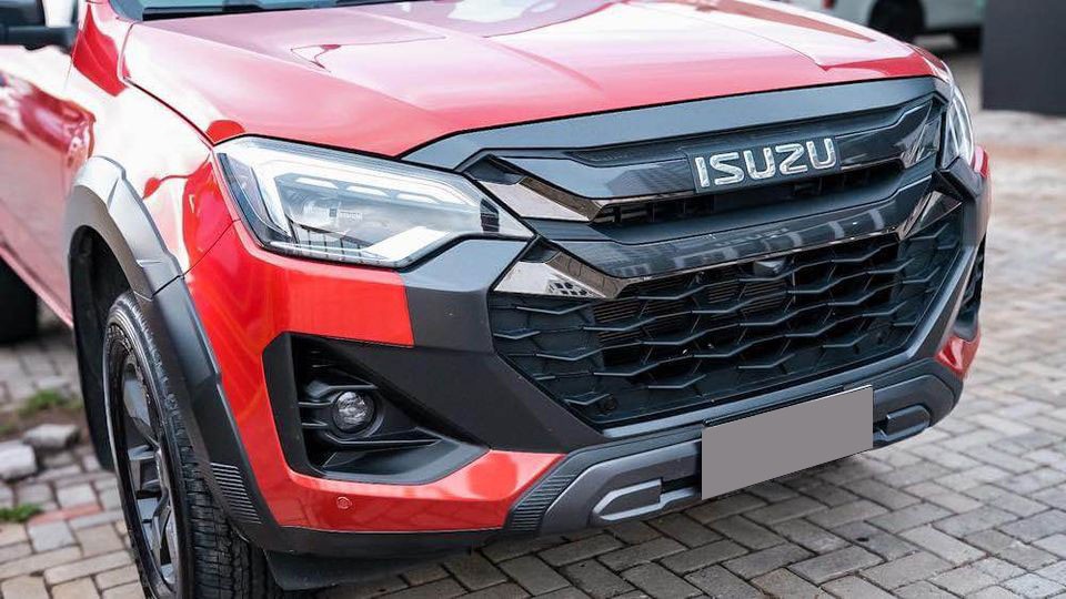 2027 ISUZU D-MAX DOUBLE CAB LS-E 3.0 4WD AT Red image 4