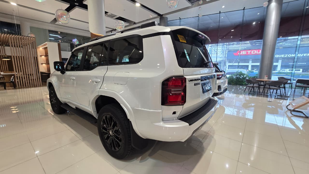 2027 TOYOTA LAND CRUISER PRADO SUV 2.4 4WD AT White (A-673) image 3