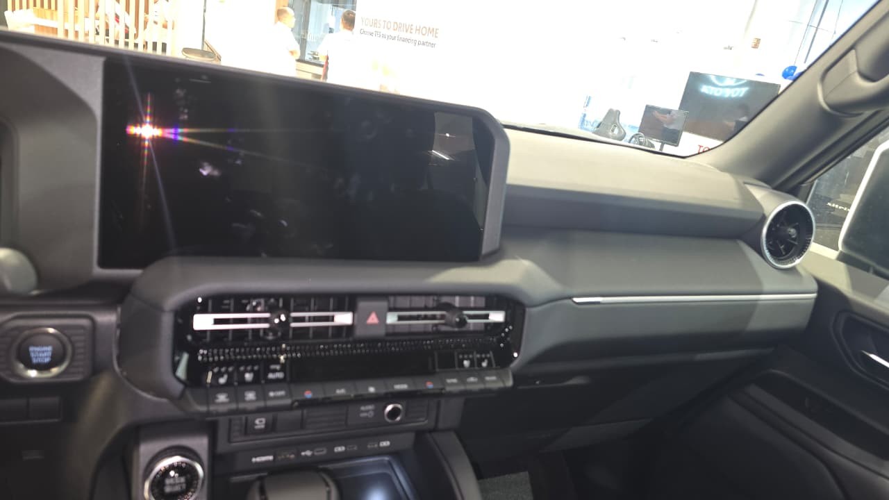2027 TOYOTA LAND CRUISER PRADO SUV 2.4 4WD AT White (A-673) image 19
