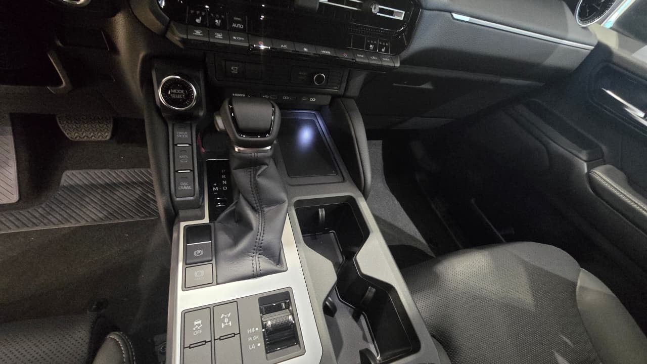 2027 TOYOTA LAND CRUISER PRADO SUV 2.4 4WD AT White (A-673) image 21