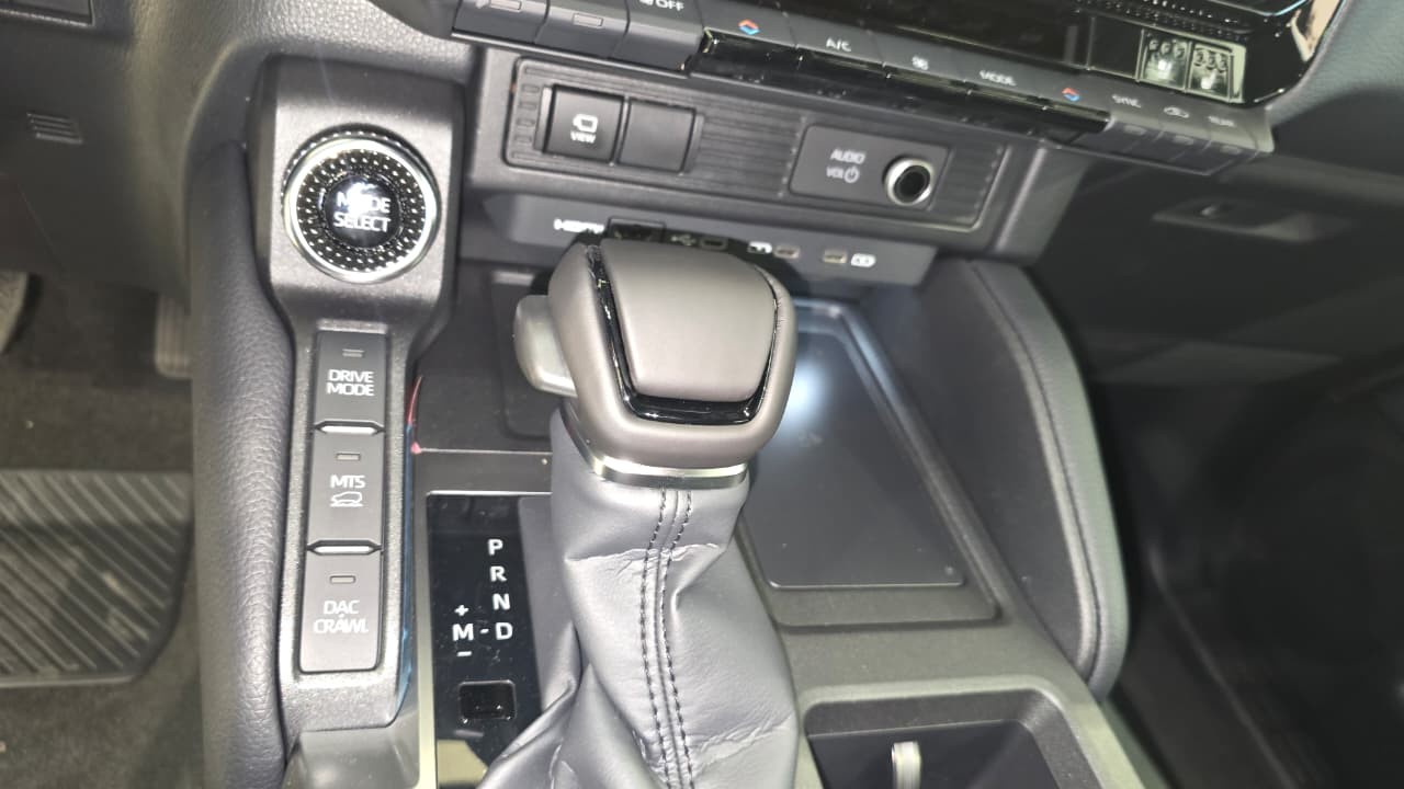 2027 TOYOTA LAND CRUISER PRADO SUV 2.4 4WD AT White (A-673) image 22