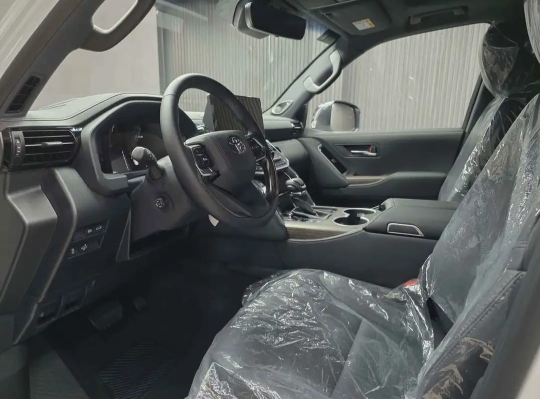 2027 TOYOTA LAND CRUISER SUV ZX 3.3 4WD AT White (Z-910) image 7