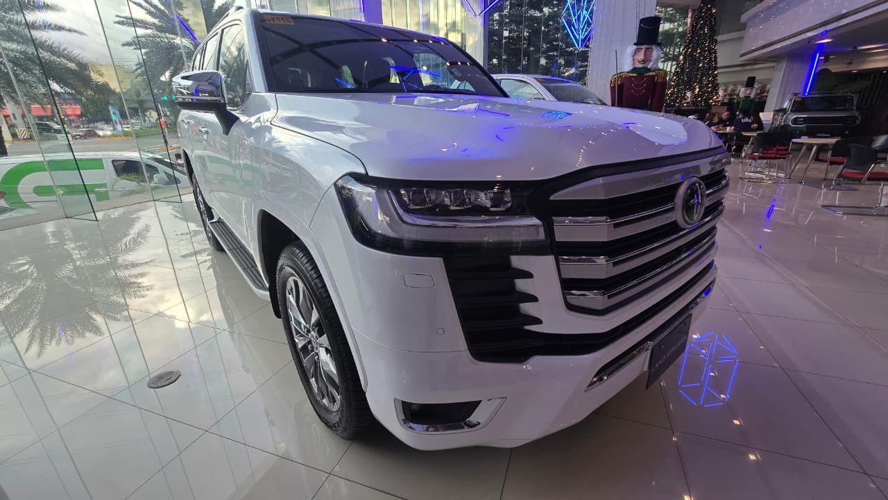 2027 TOYOTA LAND CRUISER SUV ZX 3.3 4WD AT White (Z-911) image 9