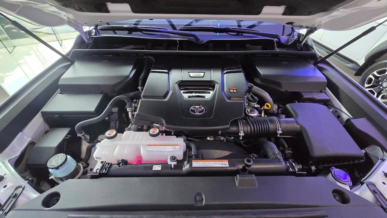 2027 TOYOTA LAND CRUISER SUV ZX 3.3 4WD AT White (Z-911) image 28