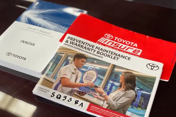 2027 TOYOTA INNOVA SUV XE 2.8 2WD AT Red image 14