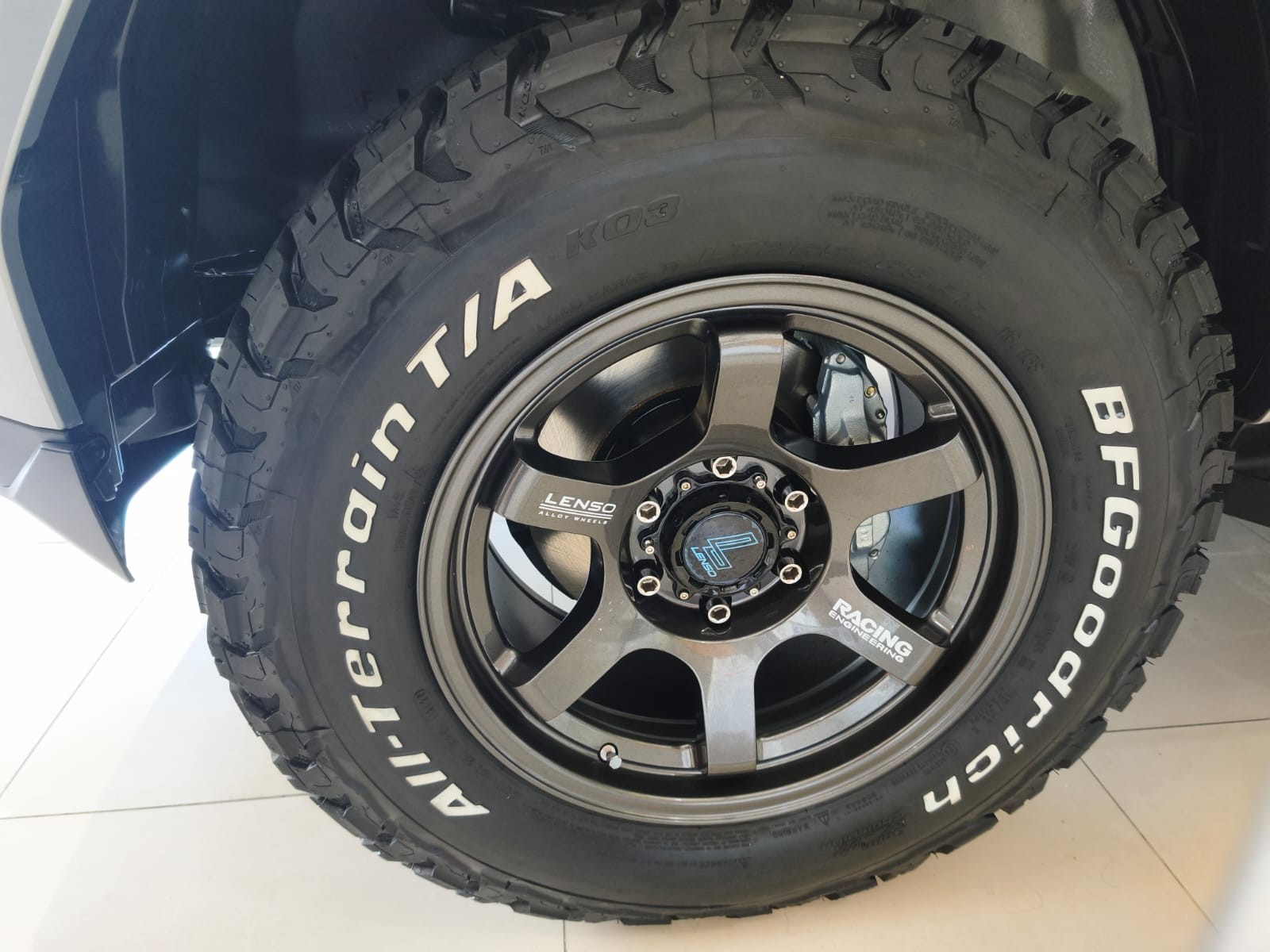 2026 TOYOTA HILUX DOUBLE CAB E 2.8 2WD AT White image 12