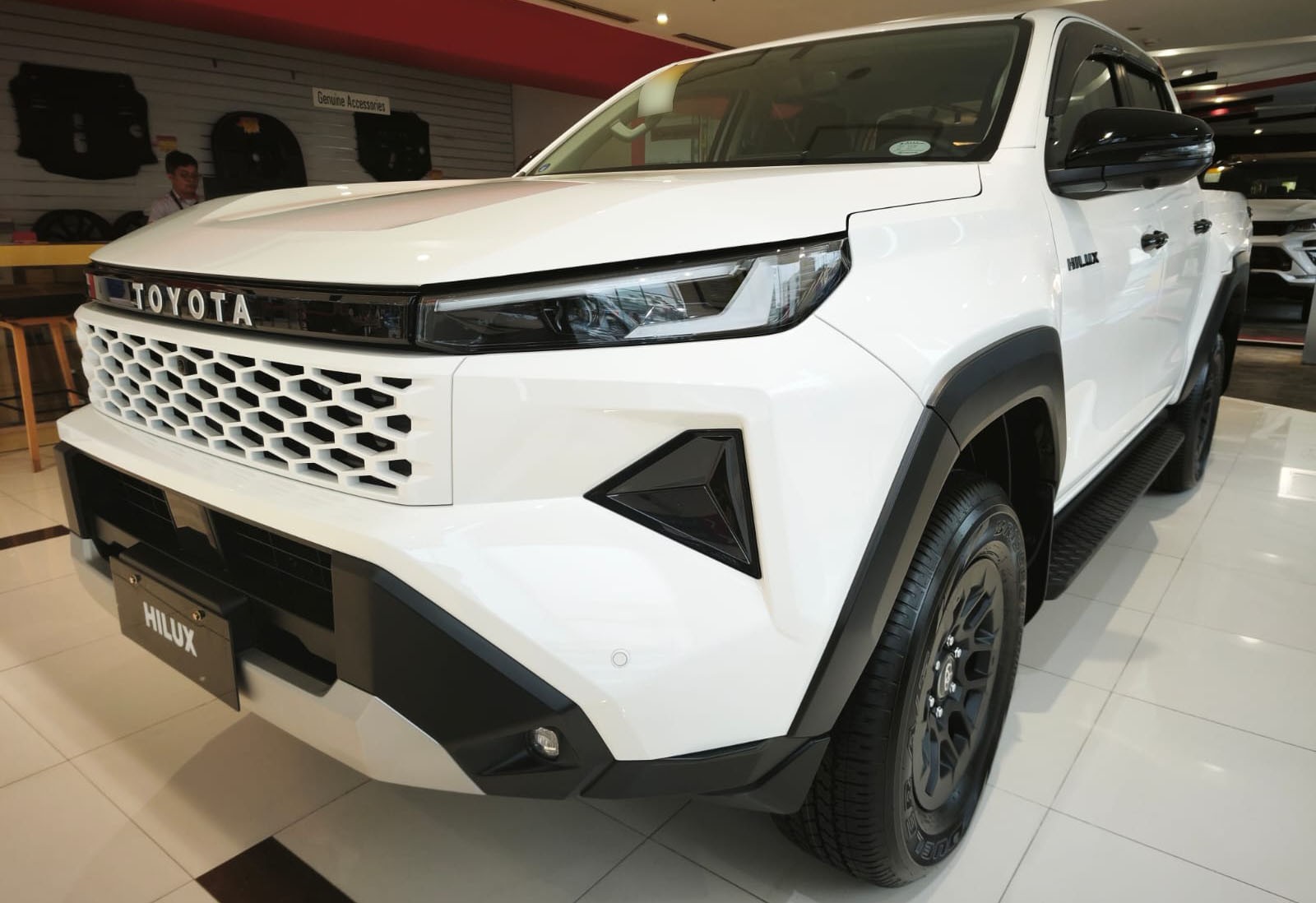 2026 TOYOTA HILUX DOUBLE CAB G 2.8 2WD AT White