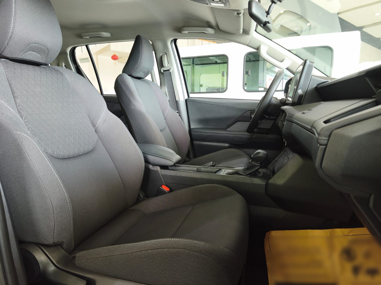 2026 TOYOTA HILUX DOUBLE CAB G 2.8 2WD AT Silver image 20