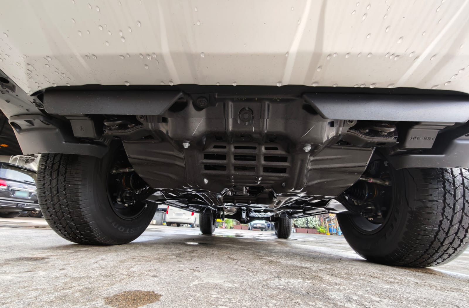 2026 TOYOTA HILUX DOUBLE CAB E 2.8 4WD MT Silver image 14