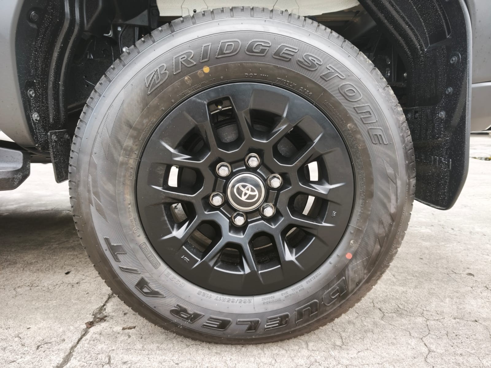 2026 TOYOTA HILUX DOUBLE CAB E 2.8 4WD MT White image 8