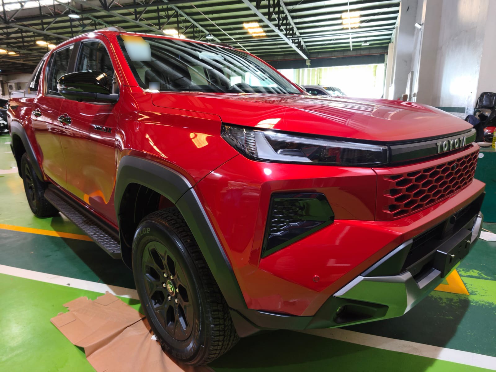 2026 TOYOTA HILUX DOUBLE CAB CONQUEST 2.8 4WD AT Red image 9