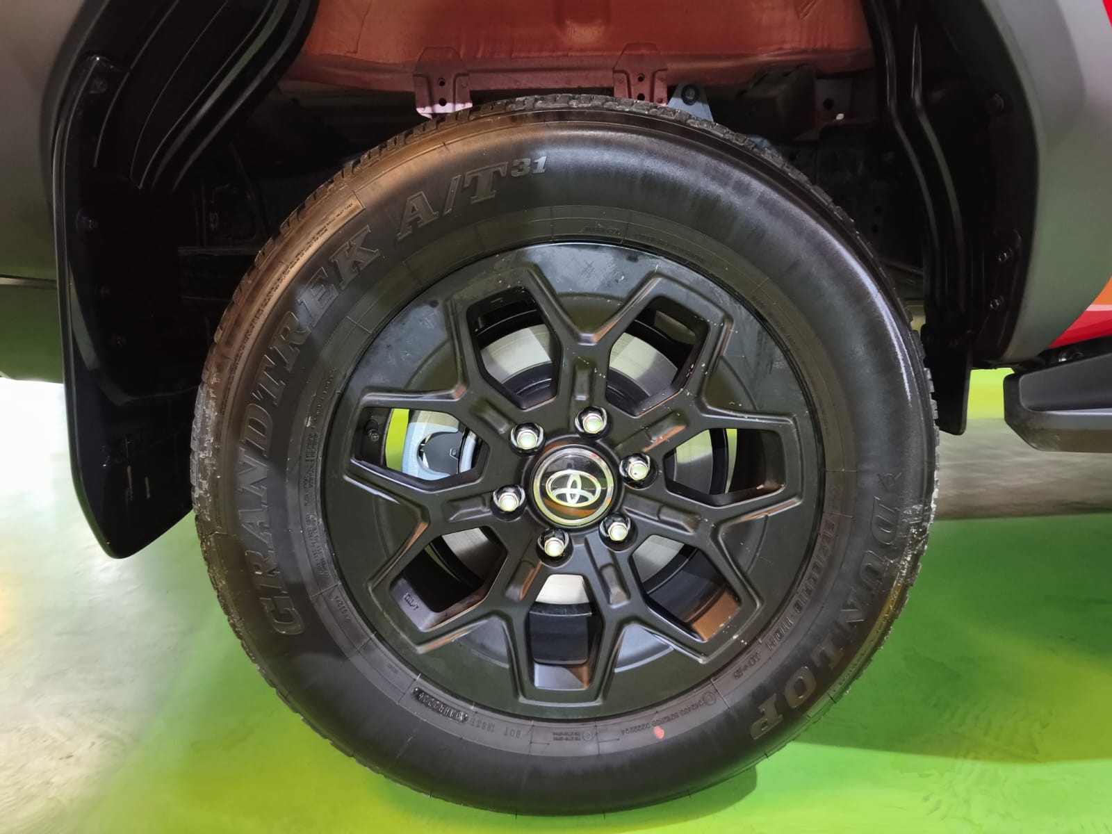 2026 TOYOTA HILUX DOUBLE CAB CONQUEST 2.8 4WD AT Red image 12