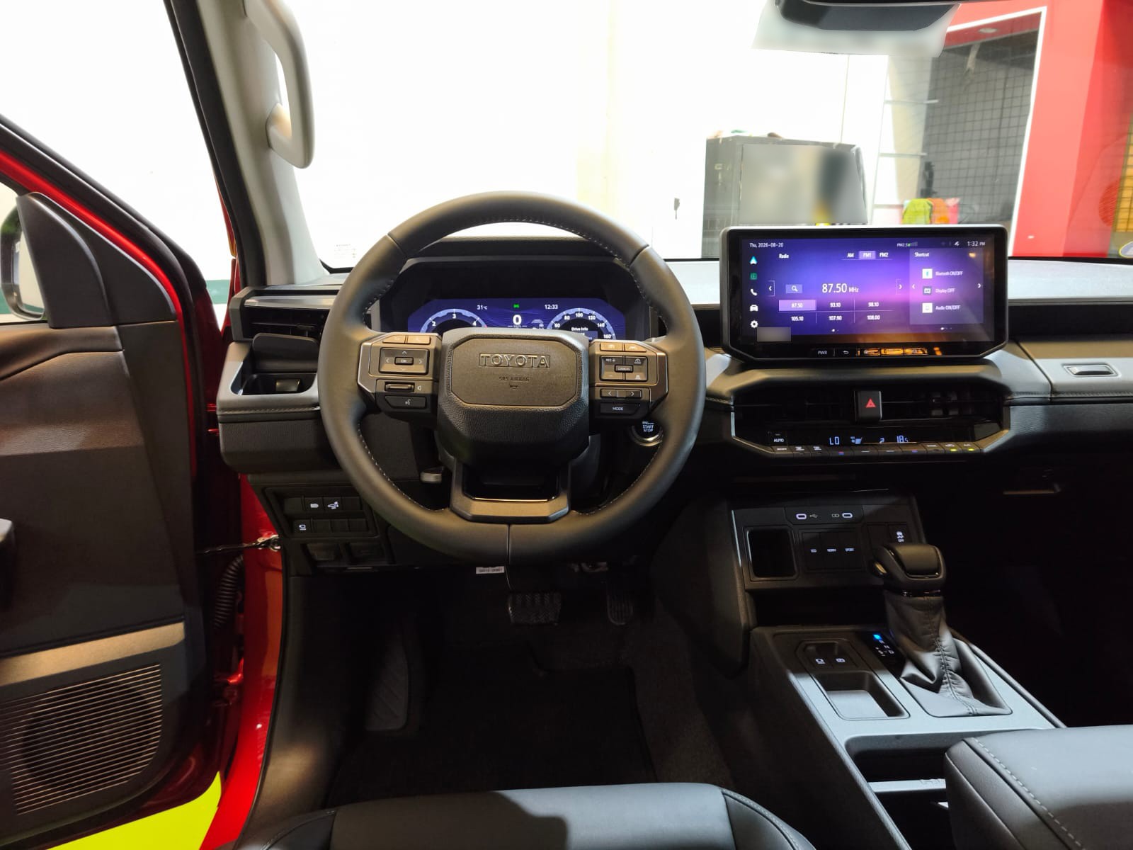 2026 TOYOTA HILUX DOUBLE CAB CONQUEST 2.8 4WD AT Red image 27